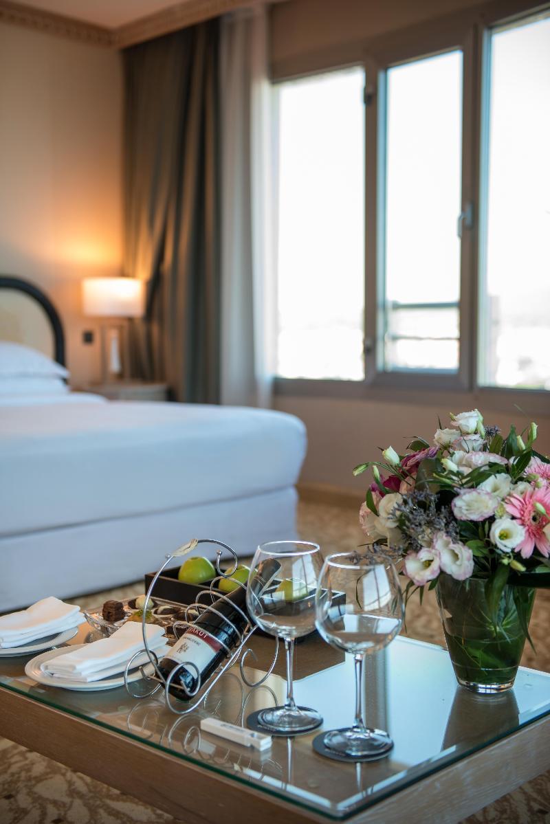 Swissotel Resort And Spa Кешме Экстерьер фото